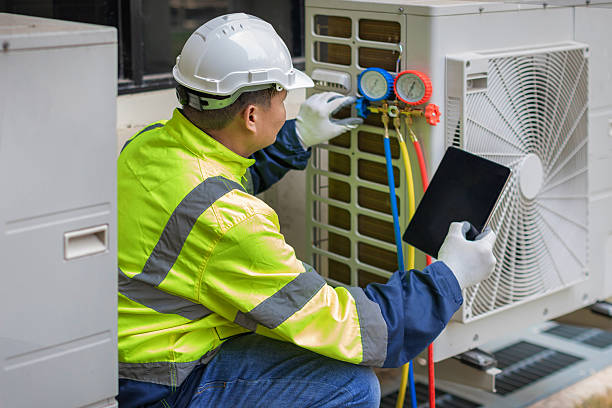 Professional Emergency Hvac Repair technician working in Martins Creek, PA